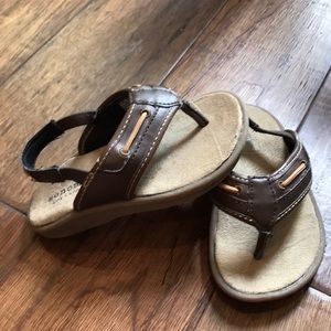 Boys brown sandals
